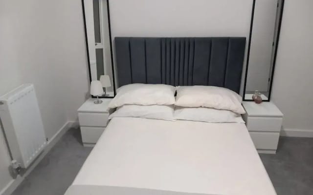 Tranquil Loughton Apartment Retreat
