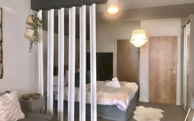 Flat 1 Queens Point