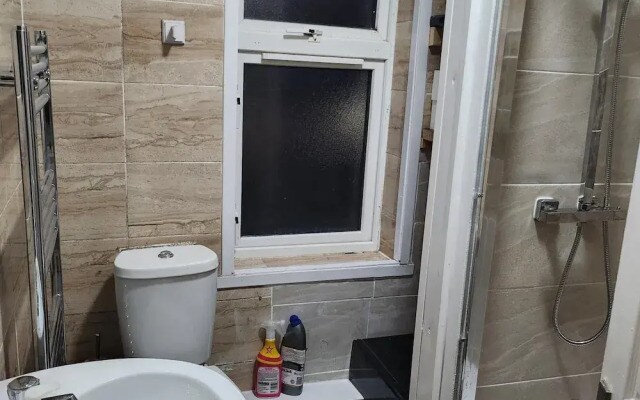 Dagenham - House - Stay5 - Parking - Greatlocation