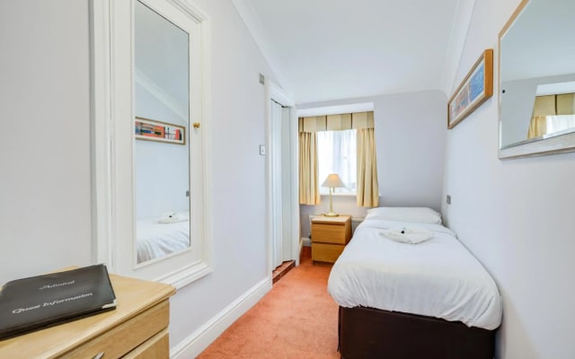 Admiral Hotel at Park Avenue