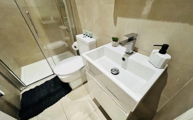 1-bed Apartment in Ealing - 2mins From Station