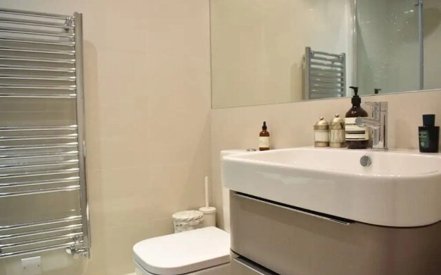 1 Bedroom Notting Hill Apartment