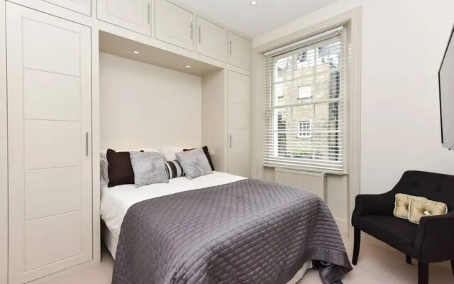 Stylish 3 Bedroom Apartment In Pimlico