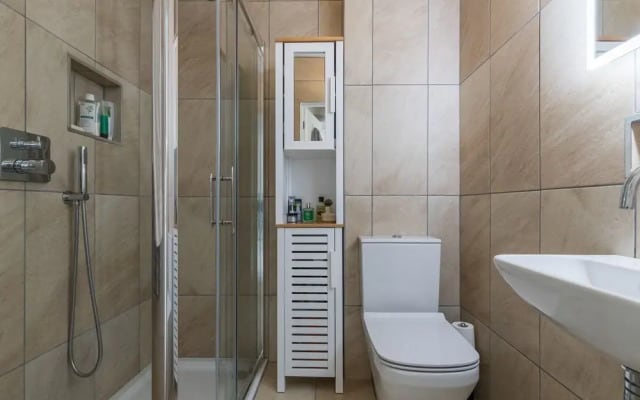 JOIVY Pimlico Flat with Terrace for 3