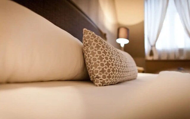 Friday Hotel