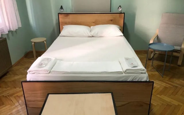 Yolohostel