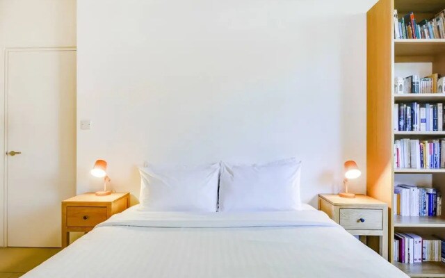 Stylish, Bright Apartment w/ Private Garden