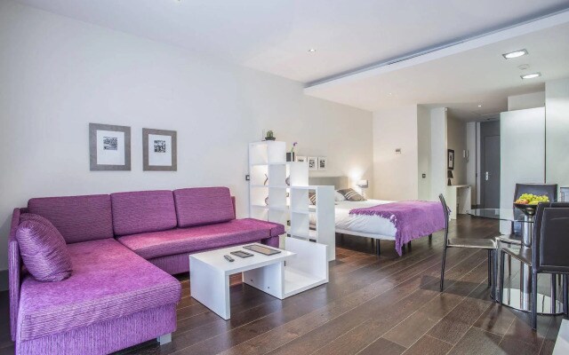 Gran Via Suites