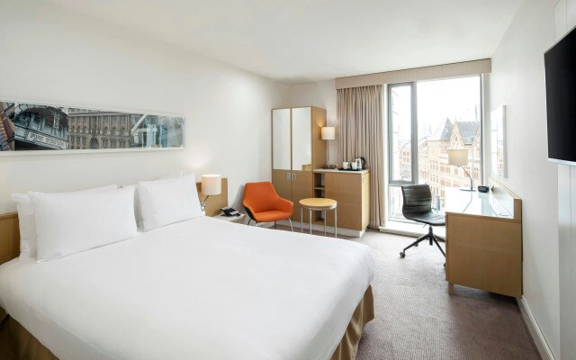 DoubleTree by Hilton Manchester - Piccadilly