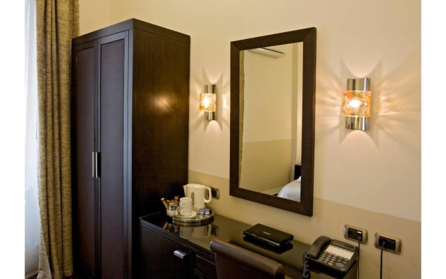 Отель Basilio 55 Rome