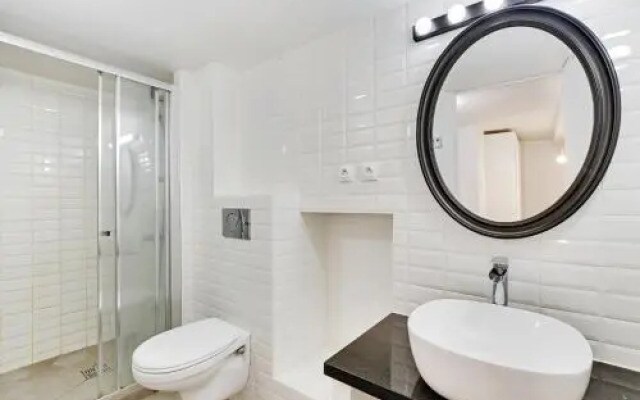 Cmg Cavallotti - Montmartre