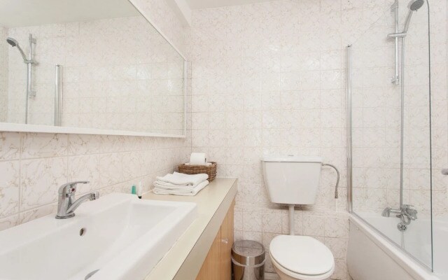 Oxford Street & Soho Modern 2 Bed Apt