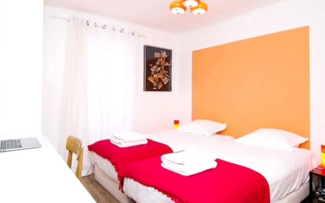 House With 4 Bedrooms in Paris, With Wifi