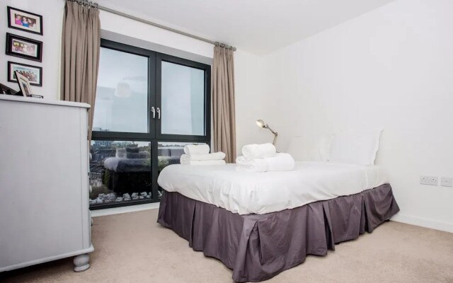 2 Bedroom Flat in West London