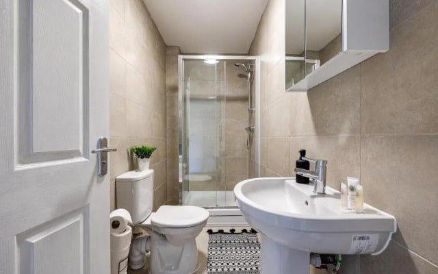 Modern & refurbished 2/bed apartment in Stockport