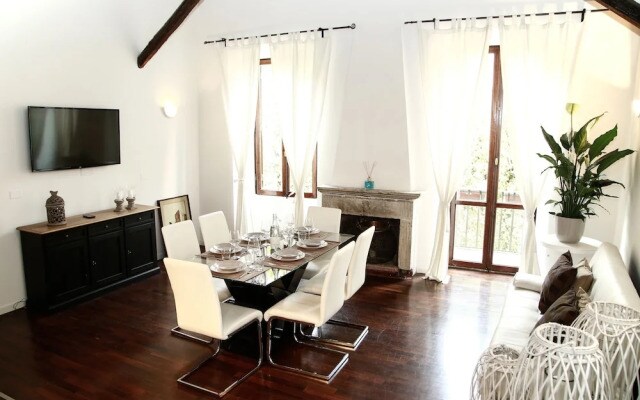 Vicolo Moroni Apartment
