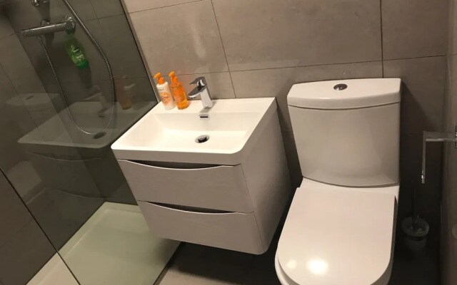 1 Bedroom River Side Flat