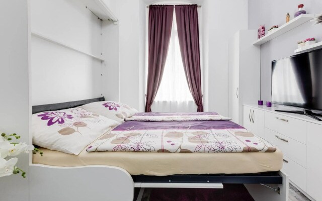 Apartment Thunovská 10