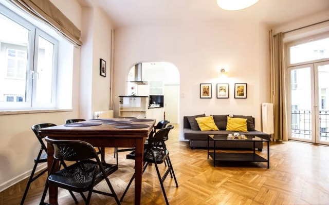 Kopernika Srodmiescie Apartment