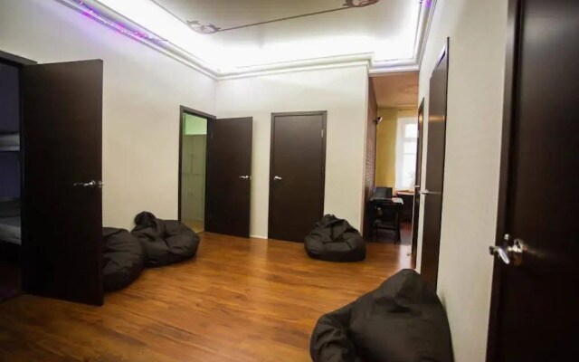 Houseton Hostel