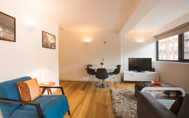 Spacious 1 Bedroom Apartment in Kensington - A1