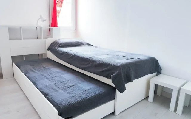 Comfy Flat With Pool