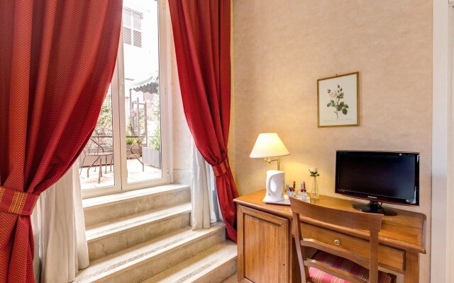 Manin Suites