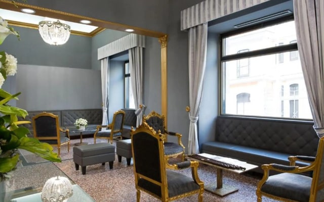 Отель Golden Tulip Rome Piram