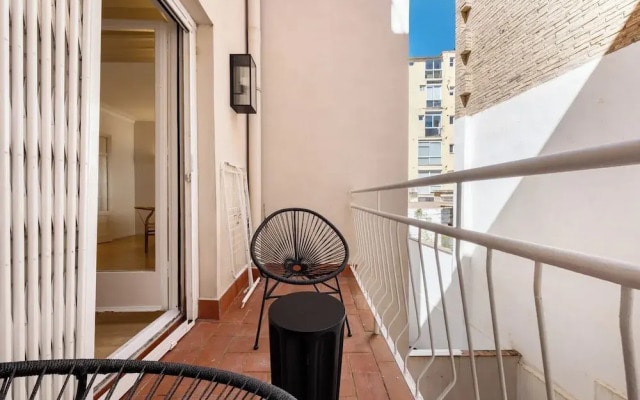 AinB Barcelona Sants Apartments