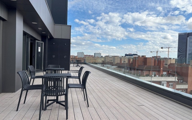 Отель Four Points Flex by Sheraton Madrid Atocha