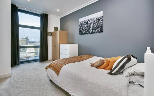 Discovery Dock Apartments West