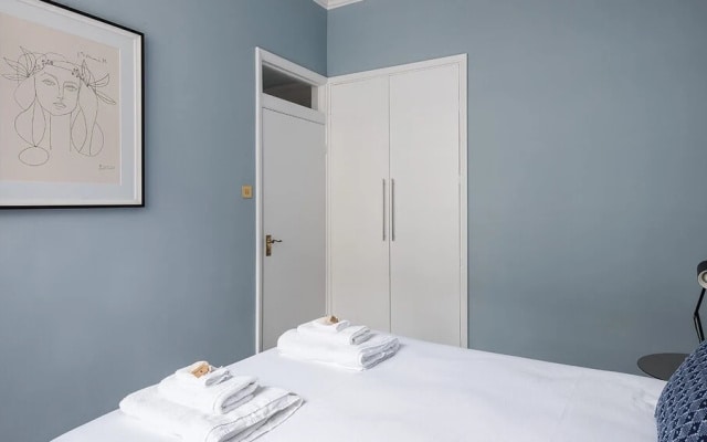 Sleek 2BR between Paddington & Hyde Park