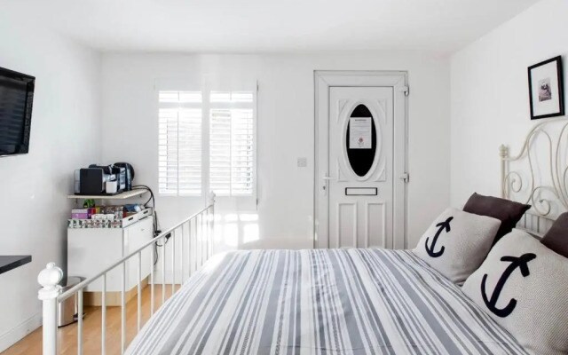 Studio, Private, independant Entrance, Central, Battersea Park