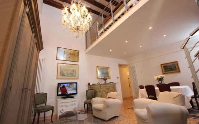 Faville - Rialto Apartments