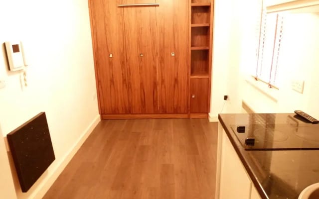 SS Property Hub – City of London Studio Apartment 10