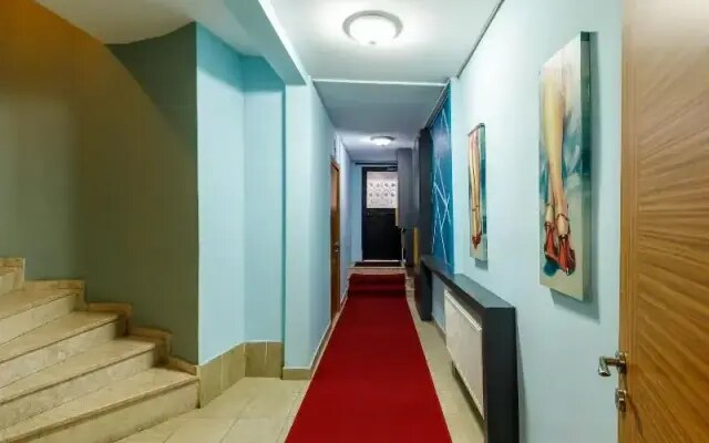 Senior Pera Suites