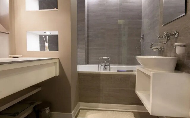 Warsaw Concierge Travellers Nest Wspolna