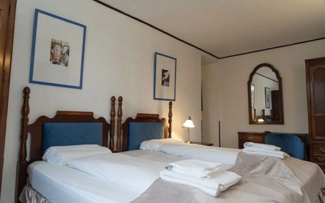Hotel Petit