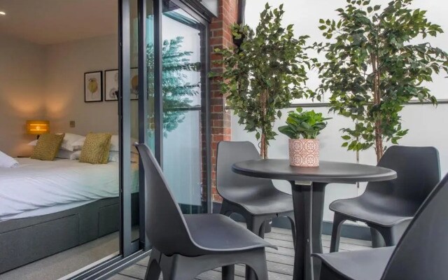 The Quadrant - The Botanical Suite