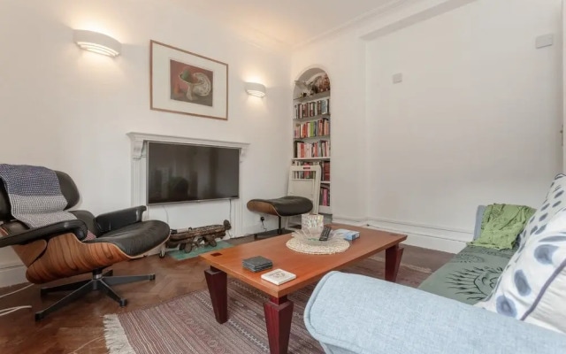Stylish 2 Bedroom Fitzrovia Flat