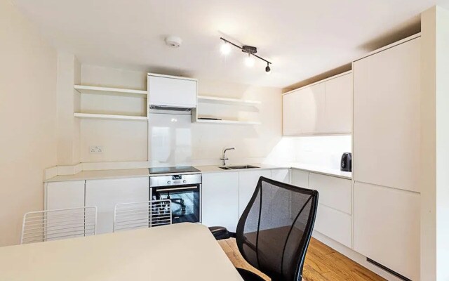Modern Apartment With Balcony