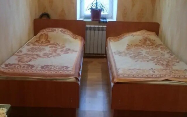 Гагарина 37