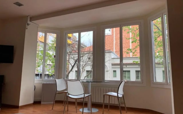 Hostal Madrazo