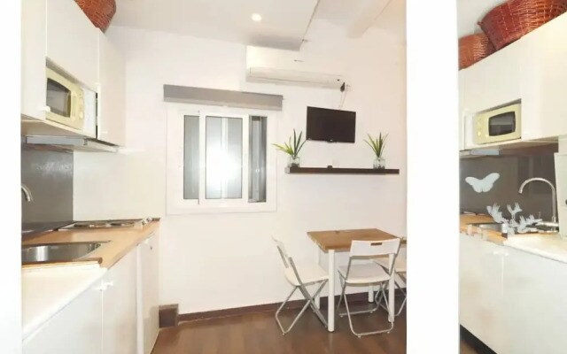 Interior Apt Center 42 El Born