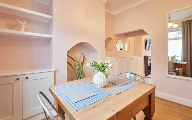 Host Stay Horner Street