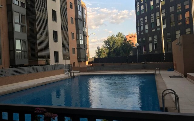 Apartamento En Madrid Situado Cerca De Metro Y Autobus