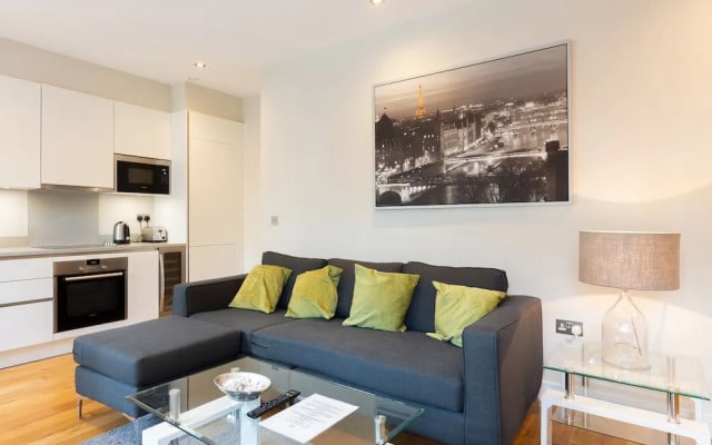 Split Level 2 Bed In Maida Vale, Near Paddington