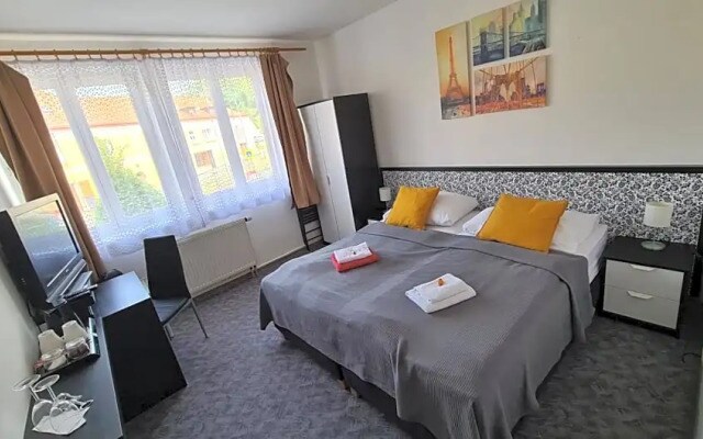 Hotel Pangea