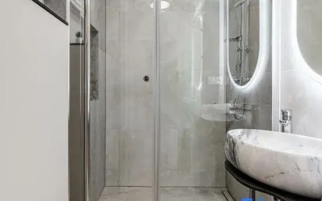 Lumina 3-room apartment with balcony
