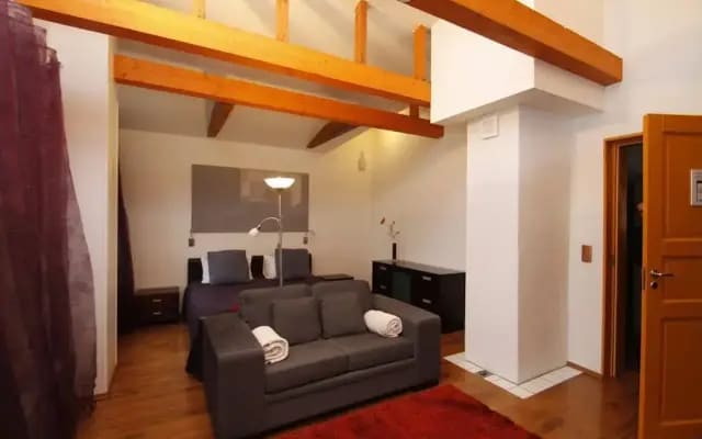 Sunnyhouse Apartments